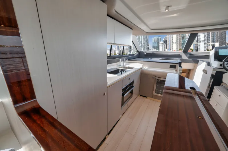 Slide: The Image of Azimut FLYBRIDGE 2022 - 45