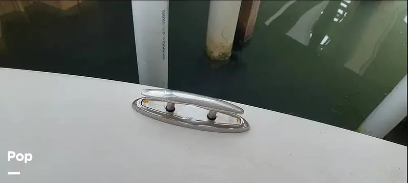 Slide: The Image of Cleat Pull Up - 14232644