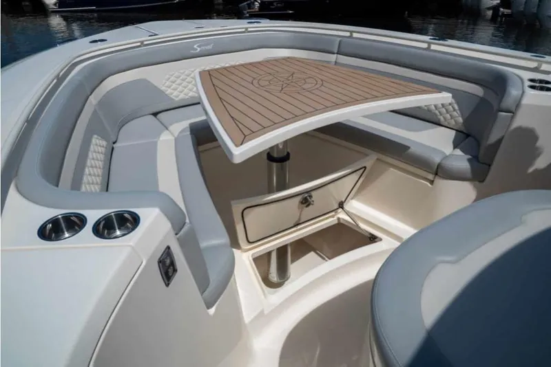 Slide: The Image of Scout 330 LXF 2026 - 20