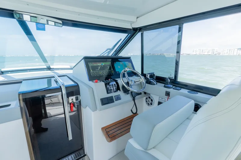 Slide: The Image of Regal 36XO 2023 - 30