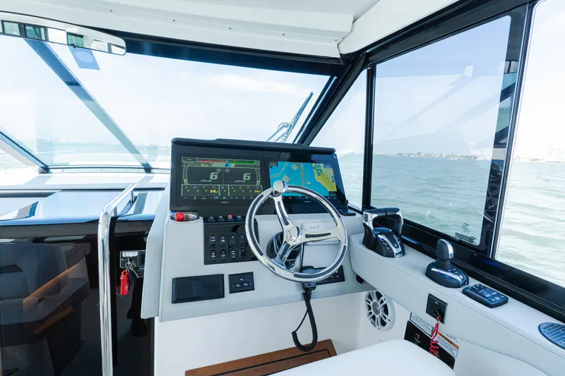 Slide: The Image of Regal 36XO 2023 - 31