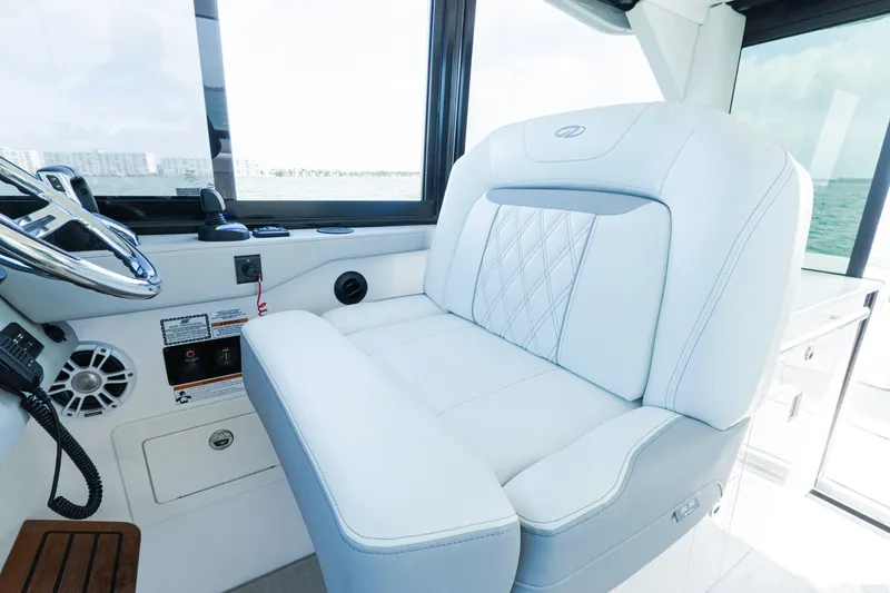 Slide: The Image of Regal 36XO 2023 - 33