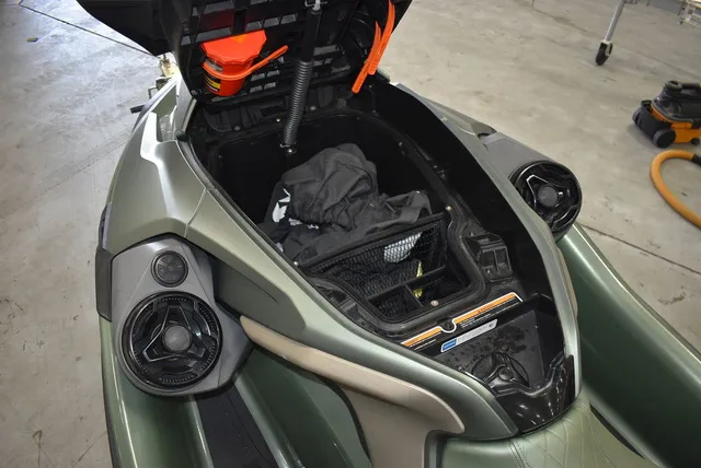 Slide: The Image of Sea-Doo GTX 2022 - 17
