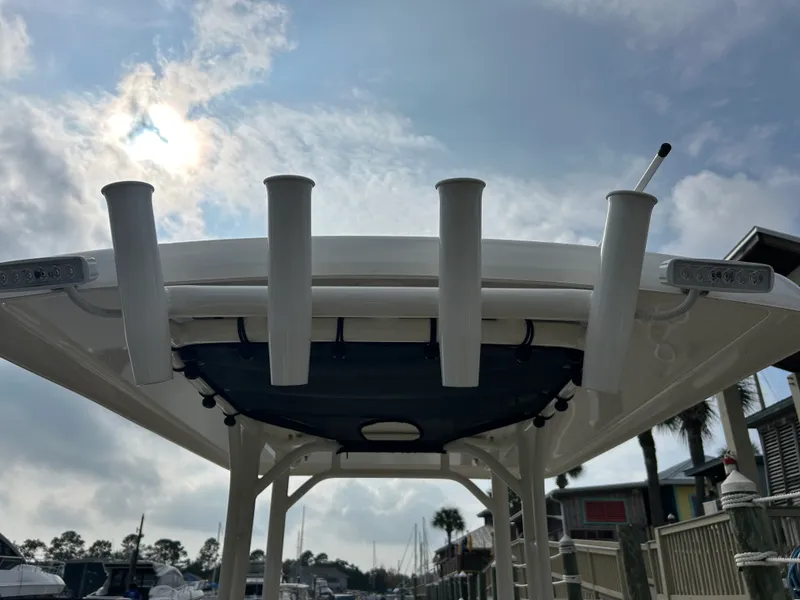 Slide: The Image of Boston Whaler 210 Montauk 2023 - 19