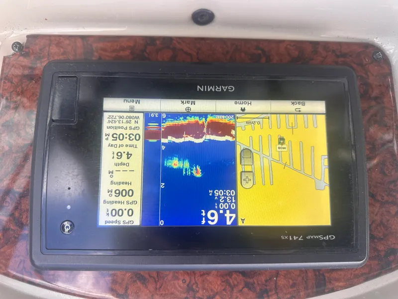 Slide: The Image of Sea Ray 320 Sundancer 2006 - 17