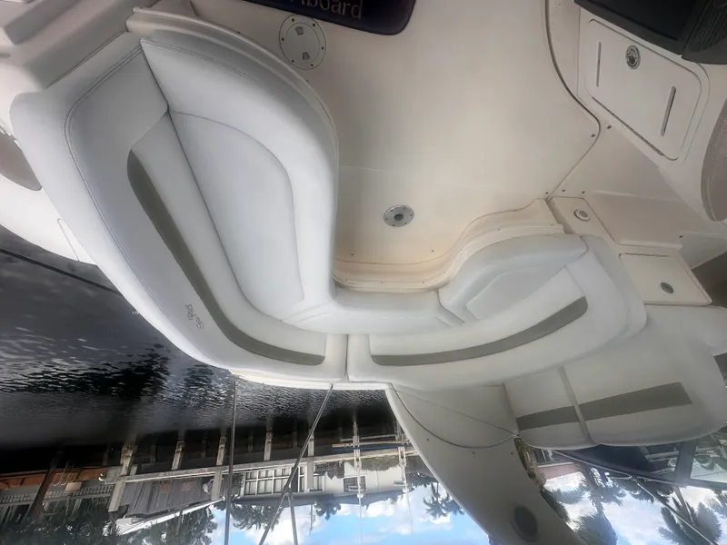 Slide: The Image of Sea Ray 320 Sundancer 2006 - 23