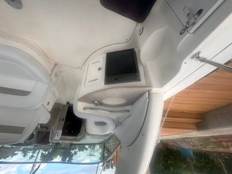 Slide: The Image of Sea Ray 320 Sundancer 2006 - 25