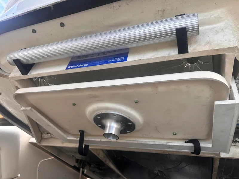 Slide: The Image of Sea Ray 320 Sundancer 2006 - 27