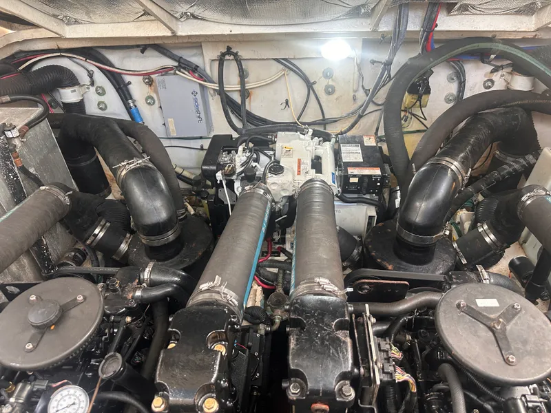 Slide: The Image of Sea Ray 320 Sundancer 2006 - 29