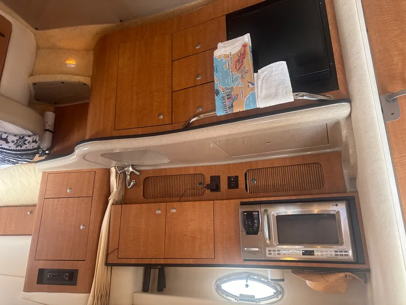 Slide: The Image of Sea Ray 320 Sundancer 2006 - 8