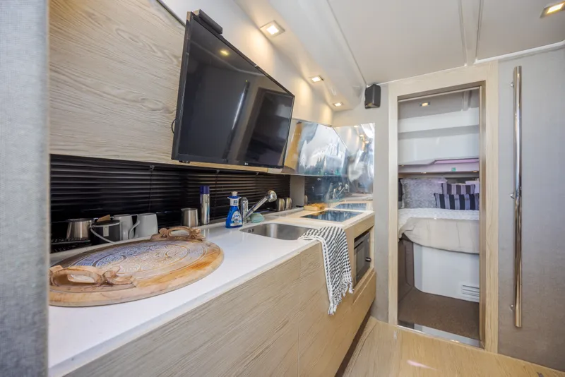 Slide: The Image of Azimut VERVE 40 2018 - 32