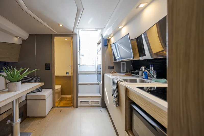 Slide: The Image of Azimut VERVE 40 2018 - 33