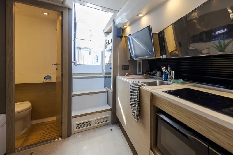 Slide: The Image of Azimut VERVE 40 2018 - 35