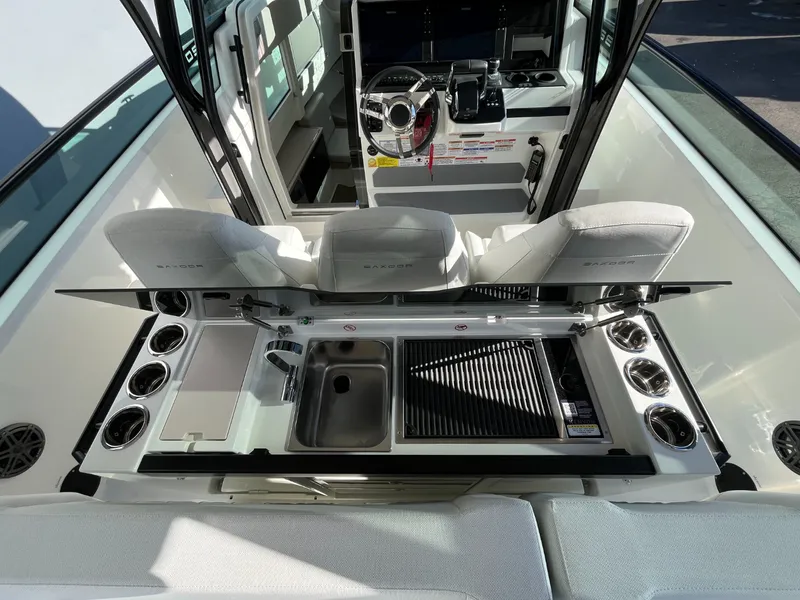 Slide: The Image of Saxdor 320 GTO 2026 - 18