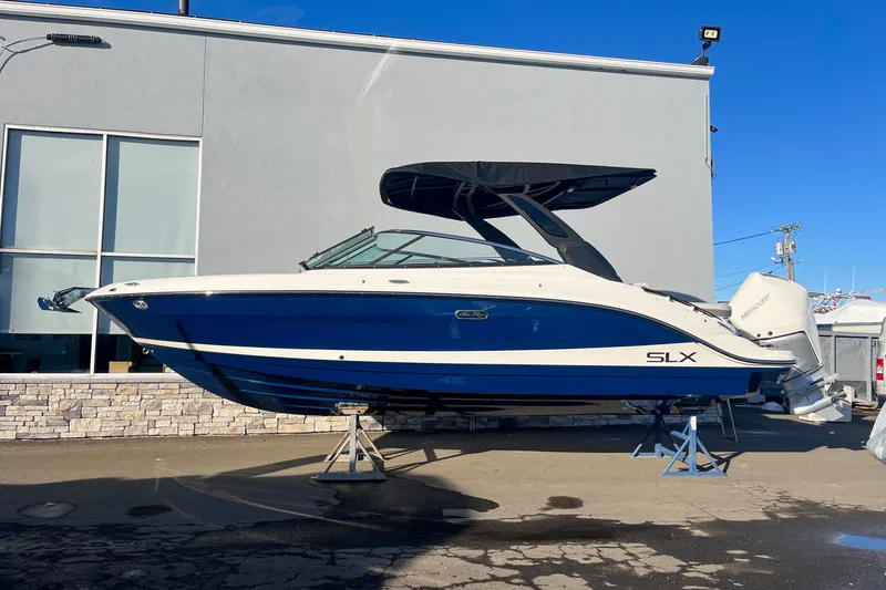 The Image of Sea Ray SLX 260 Outboard 2026 - 0