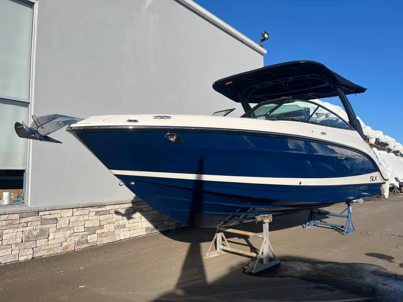 Slide: The Image of Sea Ray SLX 260 Outboard 2026 - 2