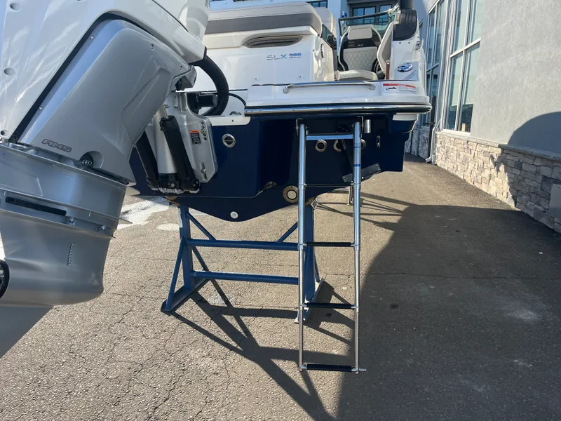 Slide: The Image of Sea Ray SLX 260 Outboard 2026 - 7