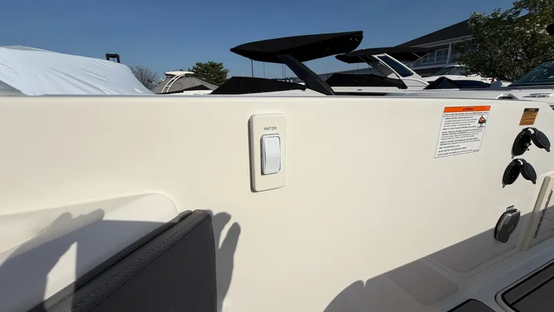 Slide: The Image of Sea Ray SLX 310 Outboard 2026 - 12