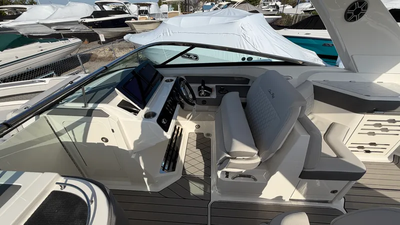 Slide: The Image of Sea Ray SLX 310 Outboard 2026 - 25
