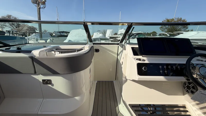 Slide: The Image of Sea Ray SLX 310 Outboard 2026 - 39