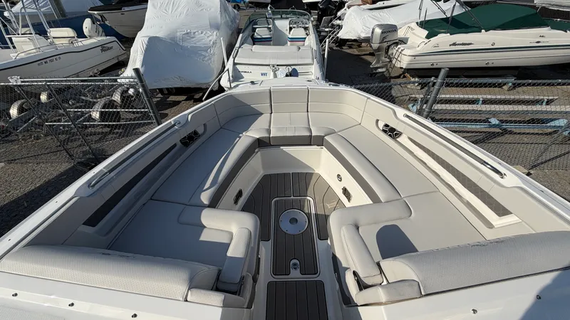 Slide: The Image of Sea Ray SLX 310 Outboard 2026 - 41