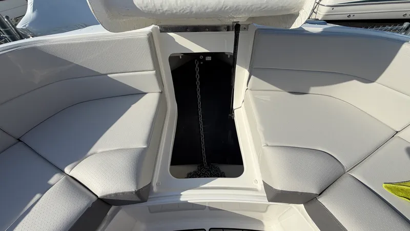 Slide: The Image of Sea Ray SLX 310 Outboard 2026 - 45
