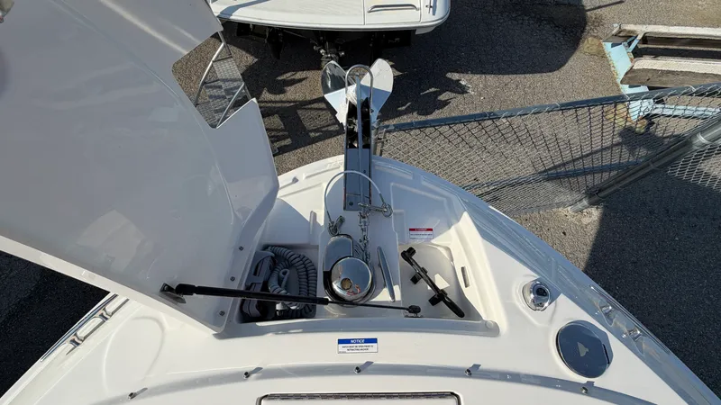 Slide: The Image of Sea Ray SLX 310 Outboard 2026 - 46