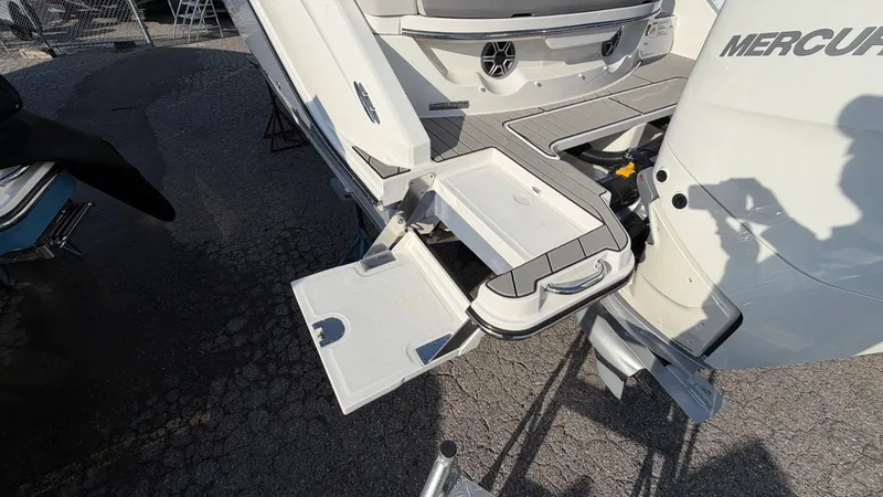 Slide: The Image of Sea Ray SLX 310 Outboard 2026 - 50