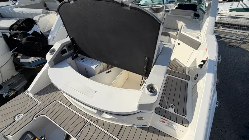 Slide: The Image of Sea Ray SLX 310 Outboard 2026 - 6