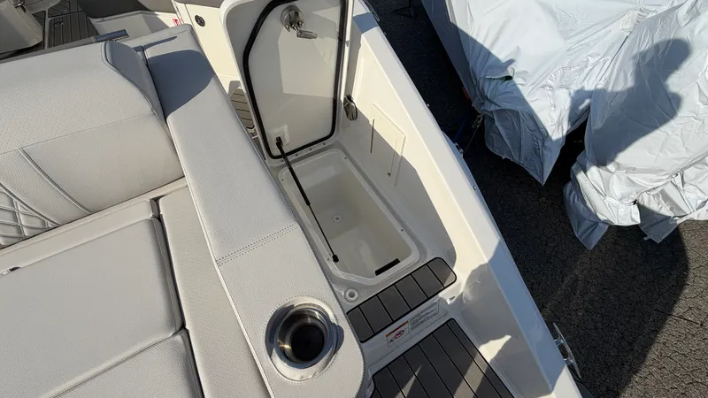 Slide: The Image of Sea Ray SLX 310 Outboard 2026 - 9