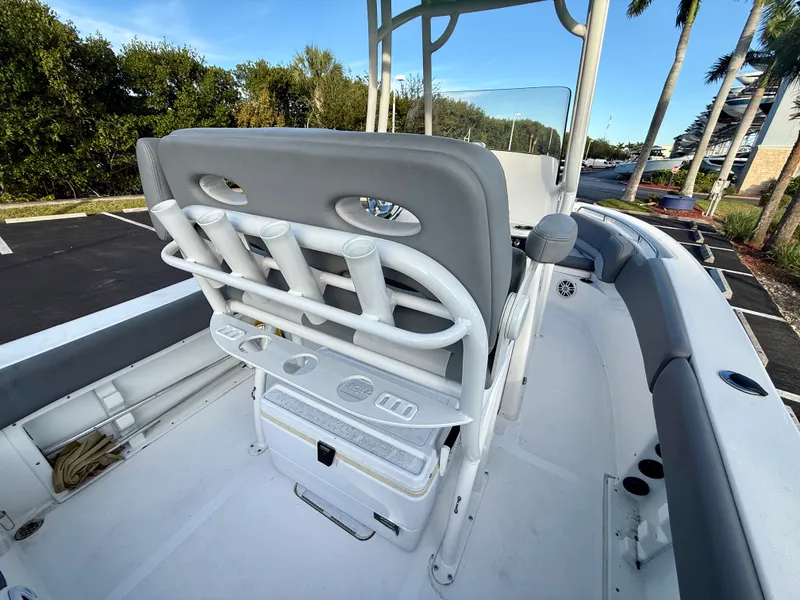 Slide: The Image of NauticStar 2102 LEGACY 2023 - 14