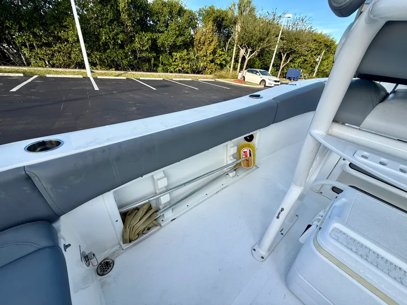 Slide: The Image of NauticStar 2102 LEGACY 2023 - 18