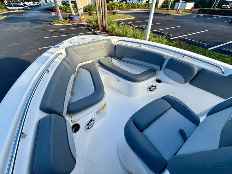 Slide: The Image of NauticStar 2102 LEGACY 2023 - 31