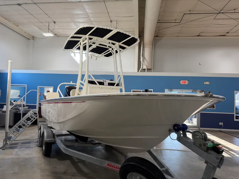 Slide: The Image of Boston Whaler 190 Montauk 2026 - 1