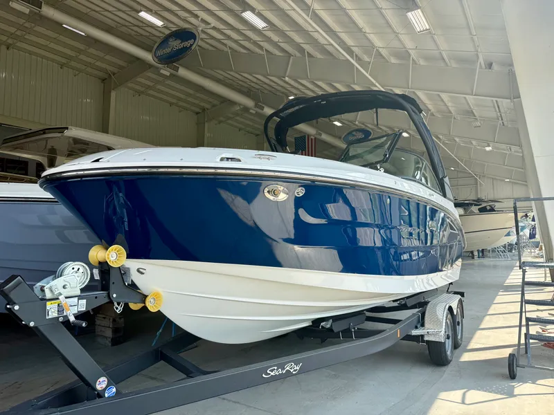 The Image of Sea Ray SDX 230 2026 - 0