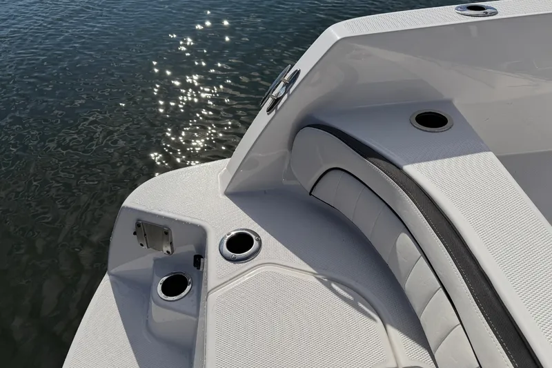 Slide: The Image of Yamaha 222 FSH Sport E 2026 - 8