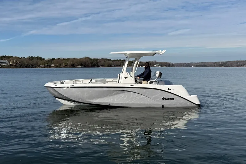 Slide: The Image of Yamaha 222 FSH Sport E 2026 - 6
