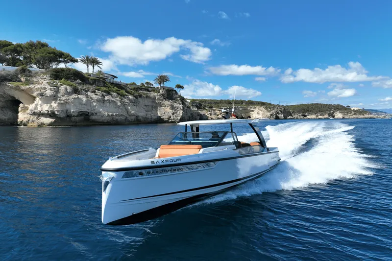 Slide: The Image of Saxdor 320 GTO 2026 - 20