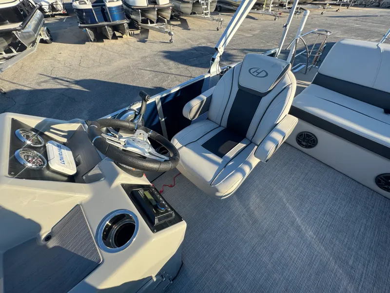 Slide: The Image of Harris 210 CRUISER 2022 - 13