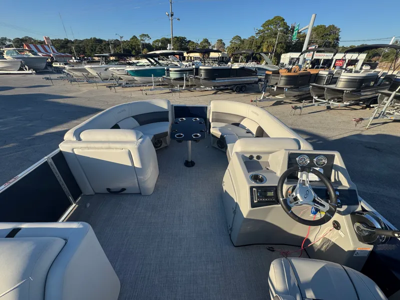 Slide: The Image of Harris 210 CRUISER 2022 - 14