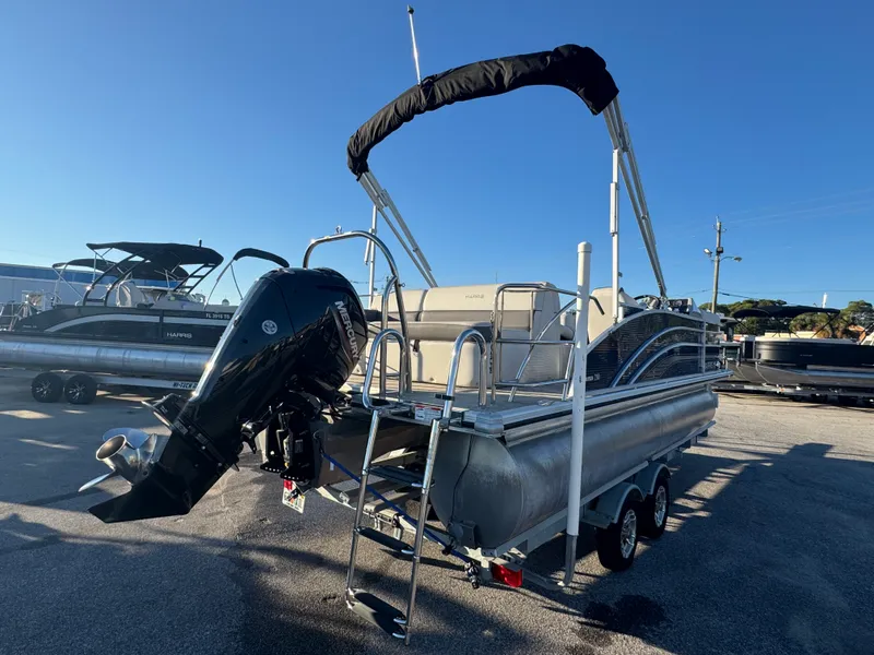 Slide: The Image of Harris 210 CRUISER 2022 - 3