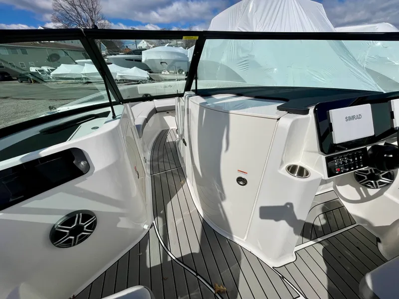 Slide: The Image of Sea Ray SDX 230 Outboard 2026 - 16
