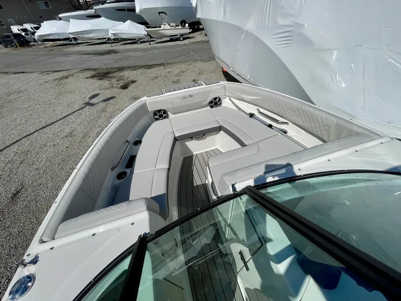 Slide: The Image of Sea Ray SDX 230 Outboard 2026 - 20