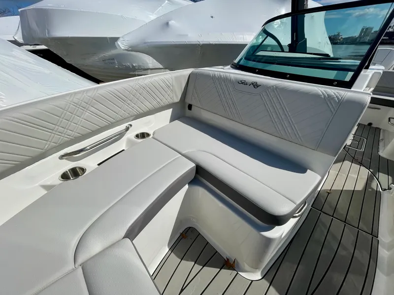 Slide: The Image of Sea Ray SDX 230 Outboard 2026 - 22