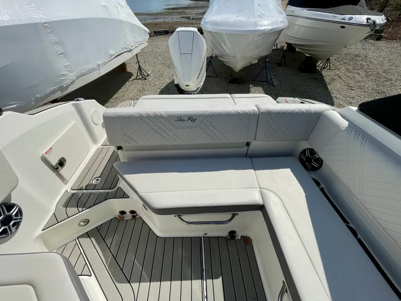 Slide: The Image of Sea Ray SDX 230 Outboard 2026 - 6