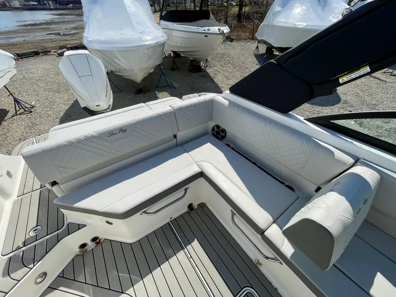 Slide: The Image of Sea Ray SDX 230 Outboard 2026 - 8