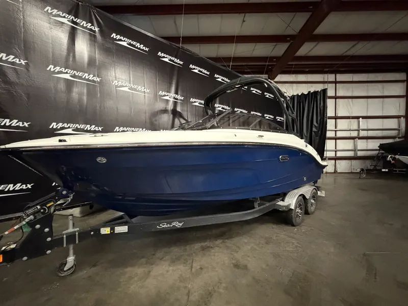 Slide: The Image of Sea Ray SPX 210 2026 - 4