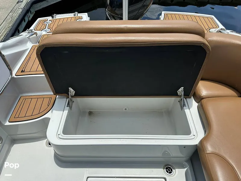 Slide: The Image of Crownline E225 XS 2023 - 14410213