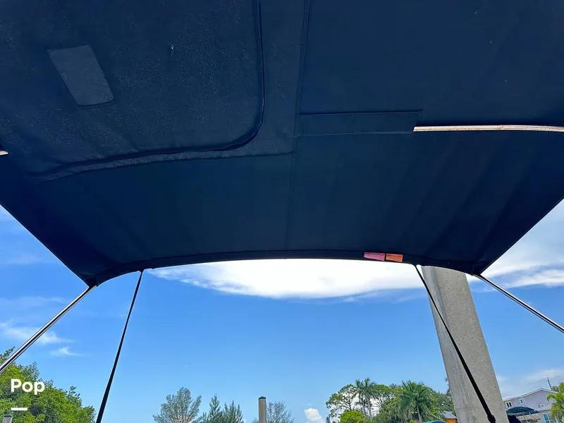 Slide: The Image of Crownline E225 XS 2023 - 14409825