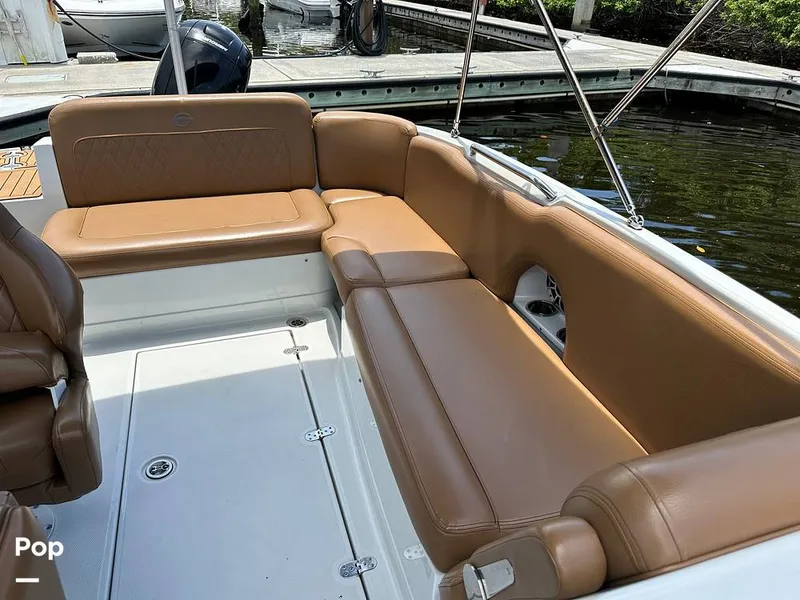 Slide: The Image of Crownline Boats E225 XS 2023 - 14409815